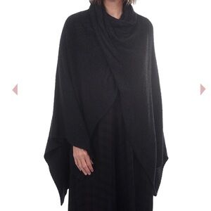 Barefoot Dreams Cozychic Lite Wide Rib Travel Wrap